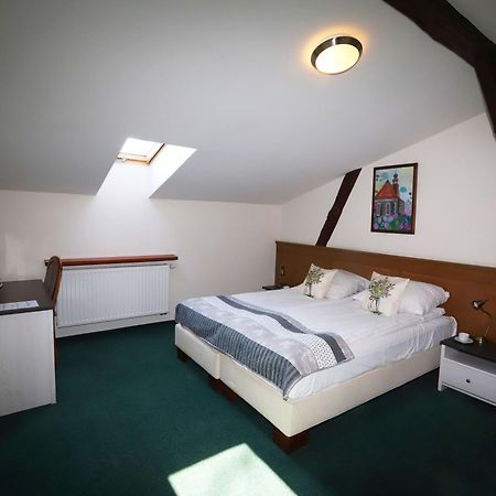 Hotel Sandro Silver & Spichlerz Antoniny Leszno  Luaran gambar