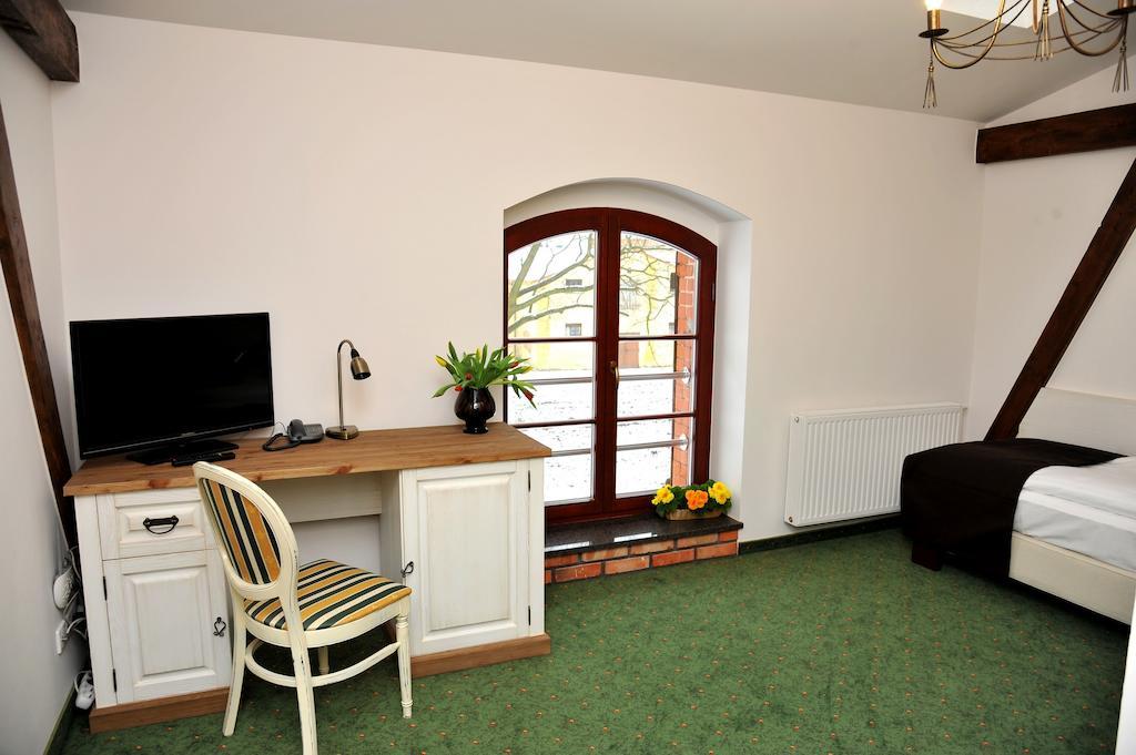 Hotel Sandro Silver & Spichlerz Antoniny Leszno  Bilik gambar