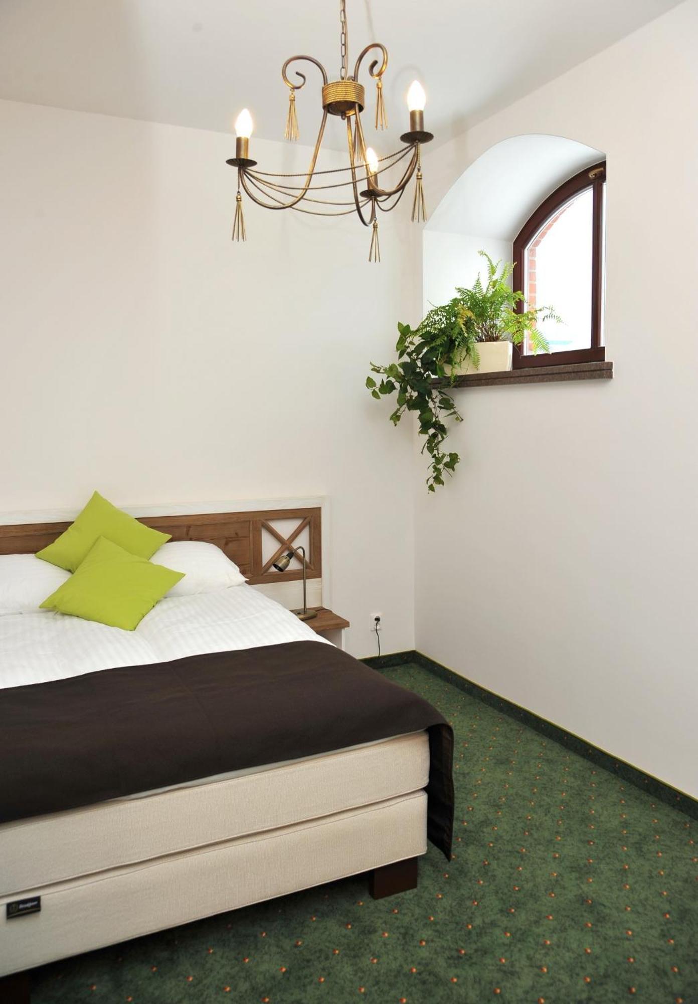Hotel Sandro Silver & Spichlerz Antoniny Leszno  Luaran gambar